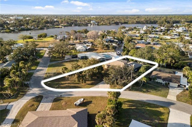 500 Dona DR, Nokomis, FL 34275