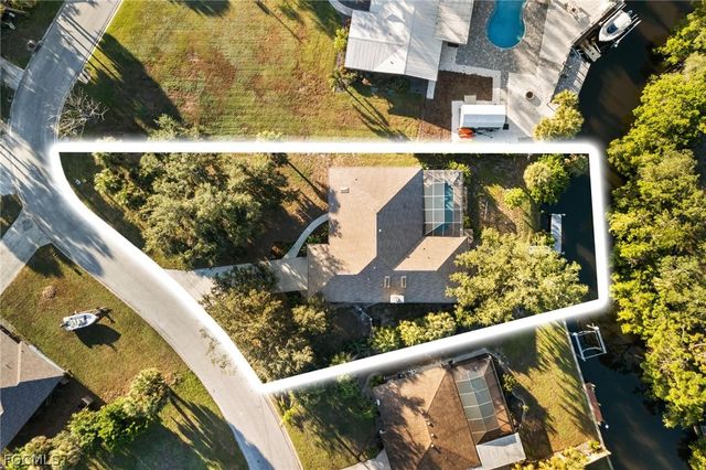 500 Dona DR, Nokomis, FL 34275