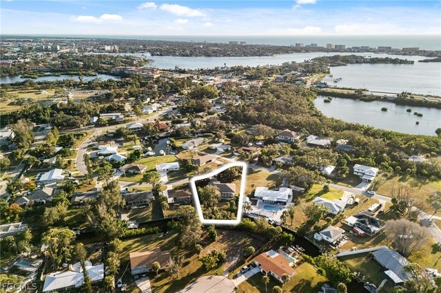 500 Dona DR, Nokomis, FL 34275