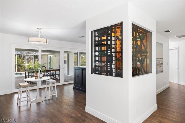 500 Dona DR, Nokomis, FL 34275