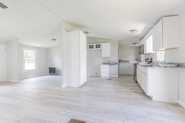 3785 Mayfield Dr., Conway, SC 29526