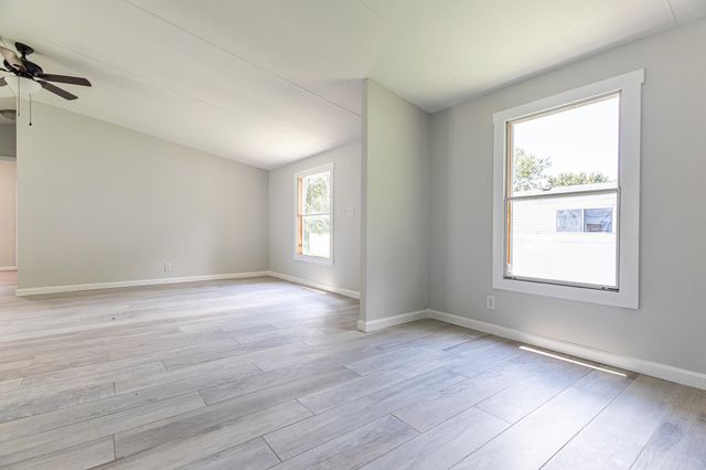 3785 Mayfield Dr., Conway, SC 29526