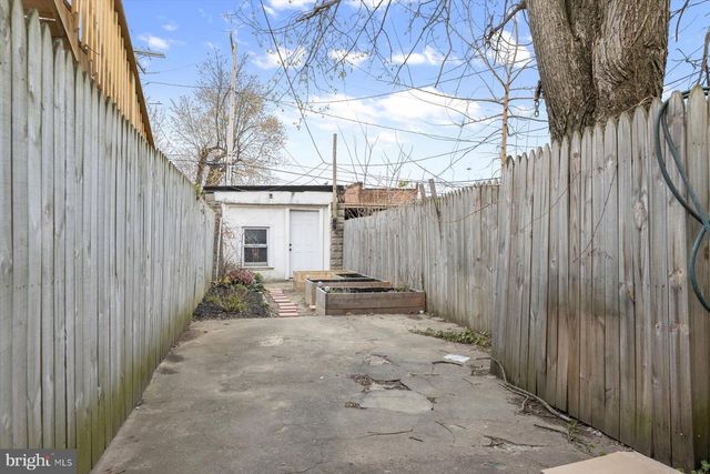 3302 CHESTNUT AVE, Baltimore, MD 21211