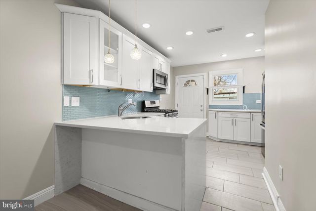 3302 CHESTNUT AVE, Baltimore, MD 21211