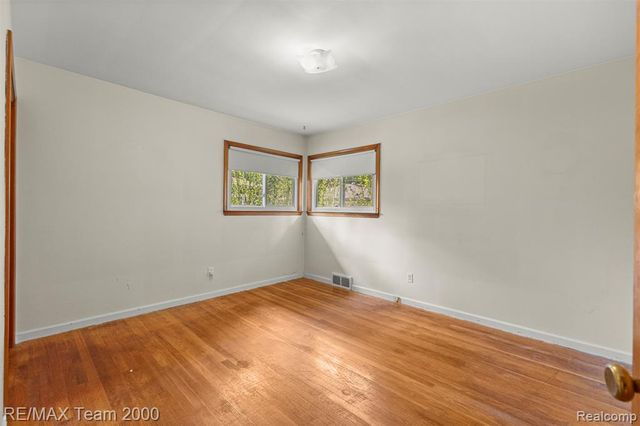 27143 Westland Road, Redford, MI 48240