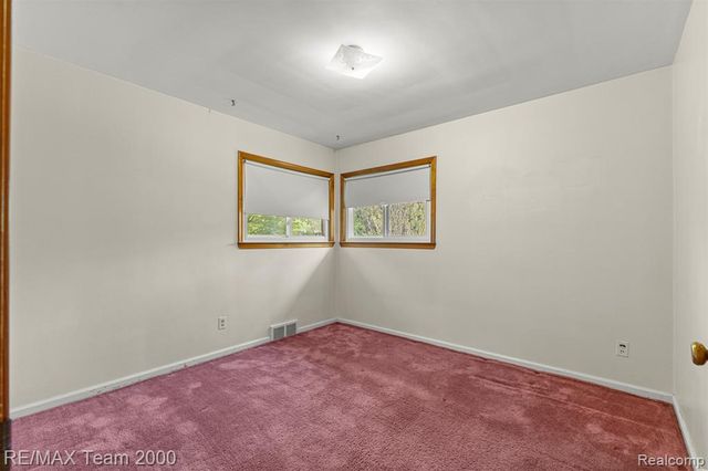 27143 Westland Road, Redford, MI 48240