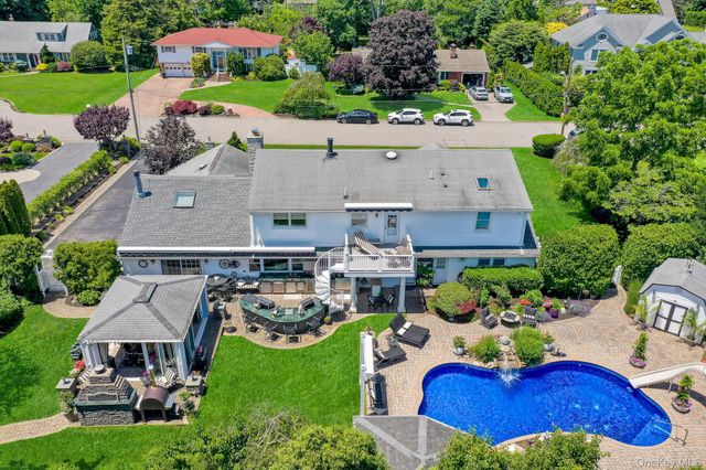 257 Shadybrook Lane, West Islip, NY 11795