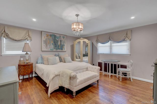 257 Shadybrook Lane, West Islip, NY 11795