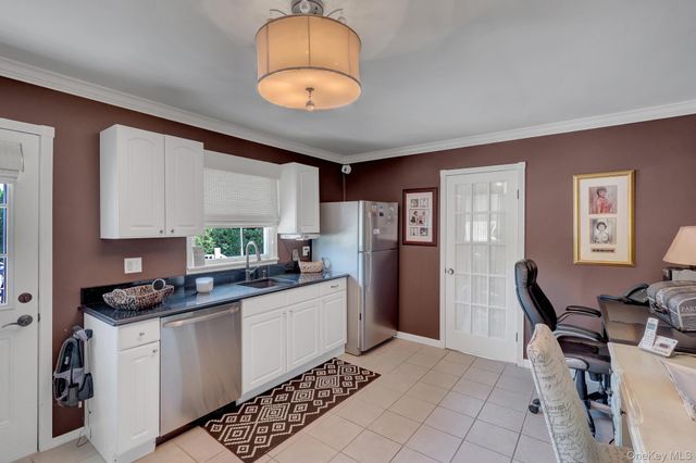 257 Shadybrook Lane, West Islip, NY 11795