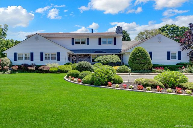 257 Shadybrook Lane, West Islip, NY 11795