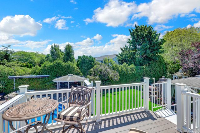257 Shadybrook Lane, West Islip, NY 11795