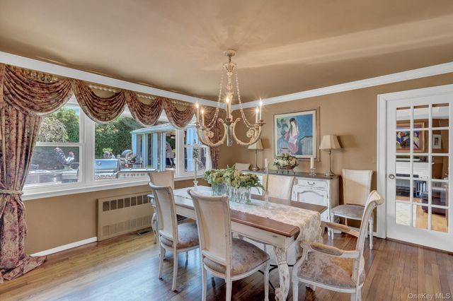 257 Shadybrook Lane, West Islip, NY 11795