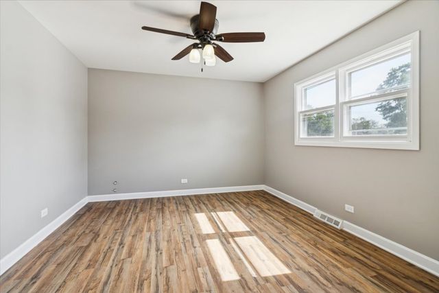 317 N Central Avenue, Wood Dale, IL 60191