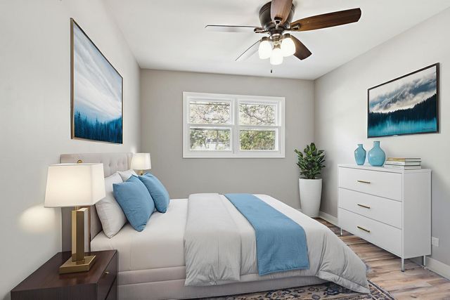 317 N Central Avenue, Wood Dale, IL 60191