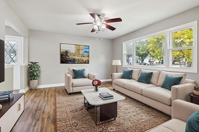 317 N Central Avenue, Wood Dale, IL 60191