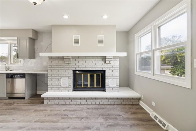 317 N Central Avenue, Wood Dale, IL 60191