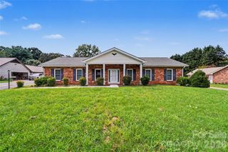 3120 Middlebrook Drive, Clemmons, NC 27012