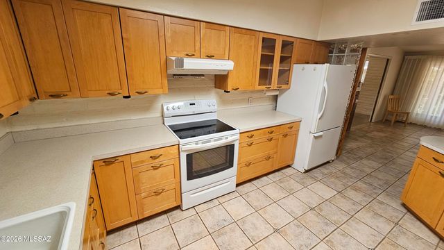 2611 N Teresa Lane, Tucson, AZ 85745