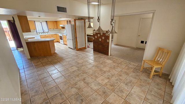 2611 N Teresa Lane, Tucson, AZ 85745