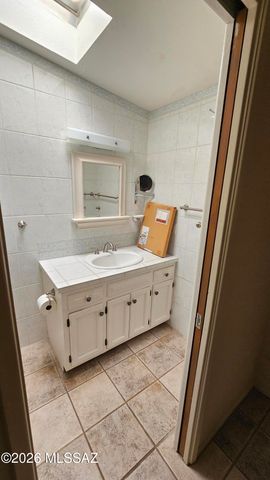 2611 N Teresa Lane, Tucson, AZ 85745