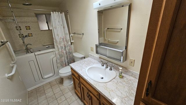 2611 N Teresa Lane, Tucson, AZ 85745