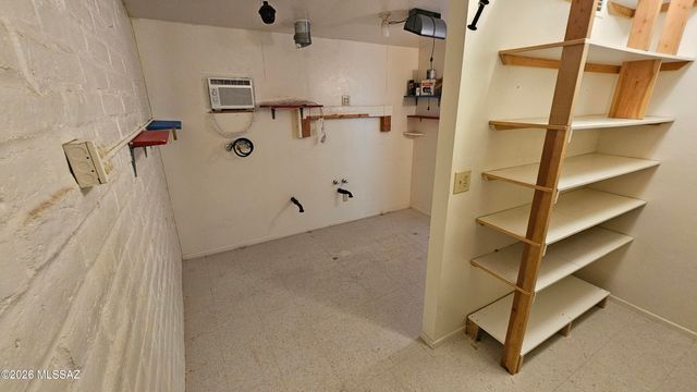 2611 N Teresa Lane, Tucson, AZ 85745