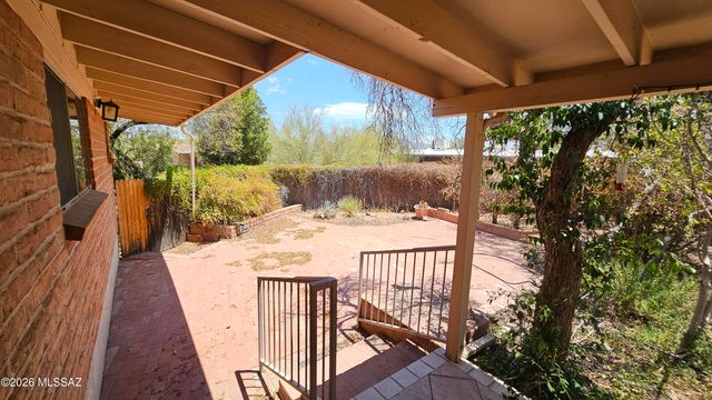 2611 N Teresa Lane, Tucson, AZ 85745
