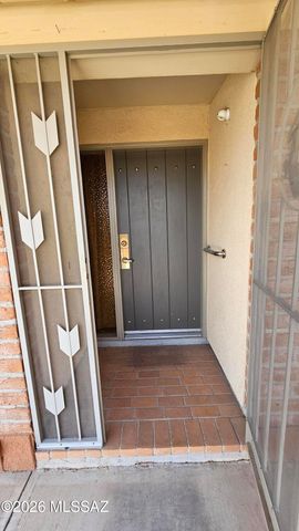2611 N Teresa Lane, Tucson, AZ 85745