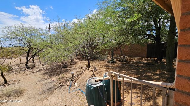 2611 N Teresa Lane, Tucson, AZ 85745