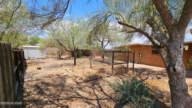 2611 N Teresa Lane, Tucson, AZ 85745