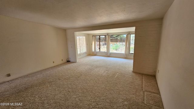 2611 N Teresa Lane, Tucson, AZ 85745