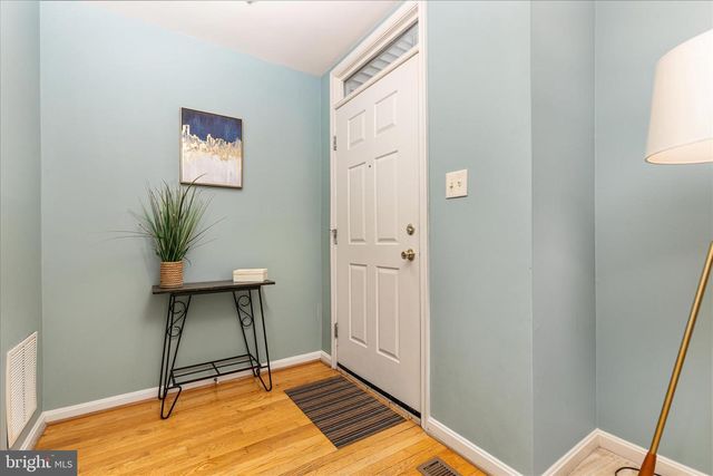 45591 HUTCHENS SQ, Sterling, VA 20166