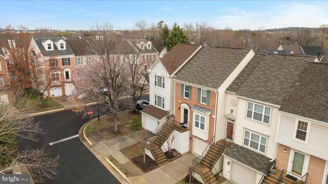 45591 HUTCHENS SQ, Sterling, VA 20166