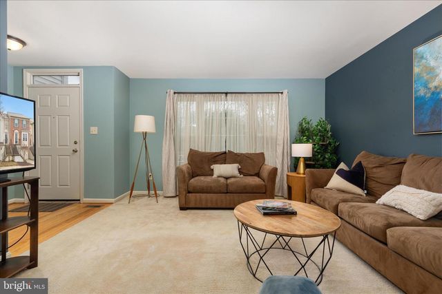 45591 HUTCHENS SQ, Sterling, VA 20166