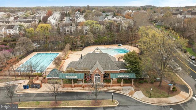 45591 HUTCHENS SQ, Sterling, VA 20166