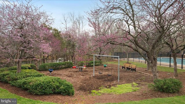 45591 HUTCHENS SQ, Sterling, VA 20166