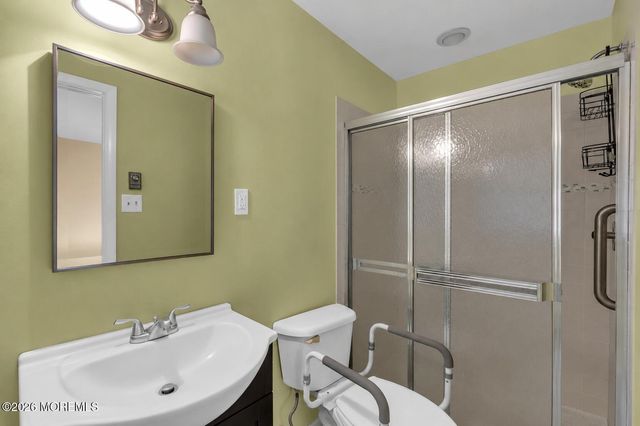 74 Buckingham Drive C, Manchester, NJ 08759