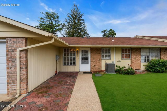 74 Buckingham Drive C, Manchester, NJ 08759