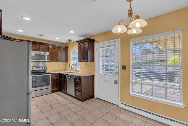74 Buckingham Drive C, Manchester, NJ 08759