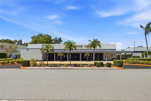 11201 80TH AVENUE N 302, Seminole, FL 33772