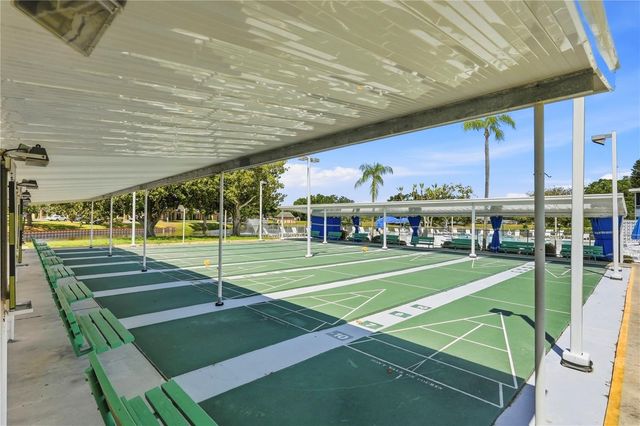 11201 80TH AVENUE N 302, Seminole, FL 33772