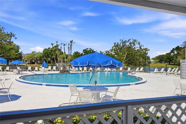 11201 80TH AVENUE N 302, Seminole, FL 33772