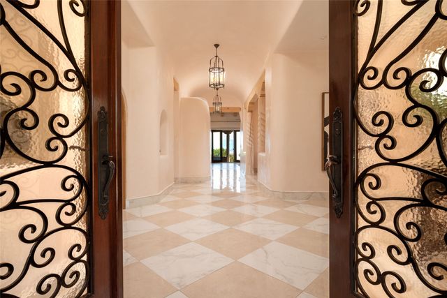 237 Tano Road, Santa Fe, NM 87506