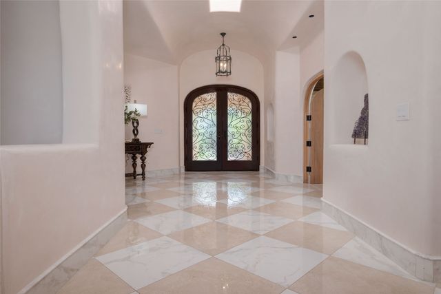 237 Tano Road, Santa Fe, NM 87506