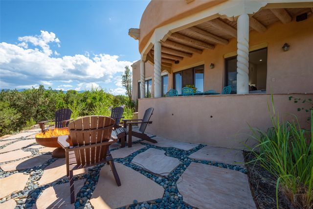 237 Tano Road, Santa Fe, NM 87506