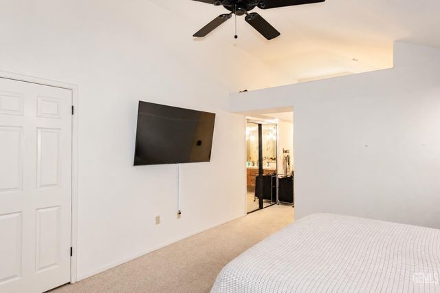 8212 Chaucer Street, Bakersfield, CA 93311