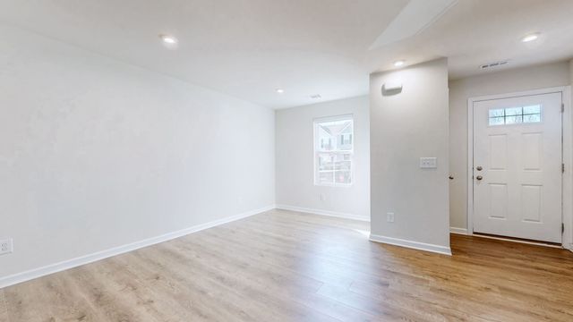 2757 Thornton Grove Blvd Apt 147, Nashville, TN 37207