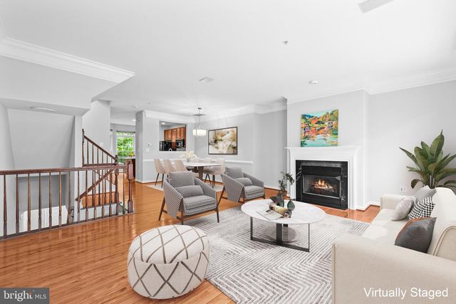 120 MARTIN LN, Alexandria, VA 22304