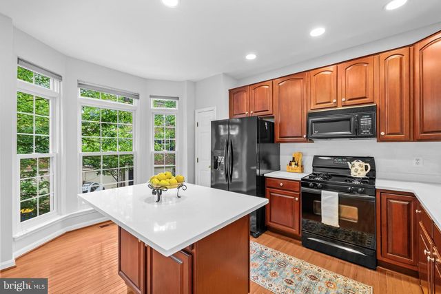 120 MARTIN LN, Alexandria, VA 22304