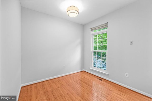 120 MARTIN LN, Alexandria, VA 22304